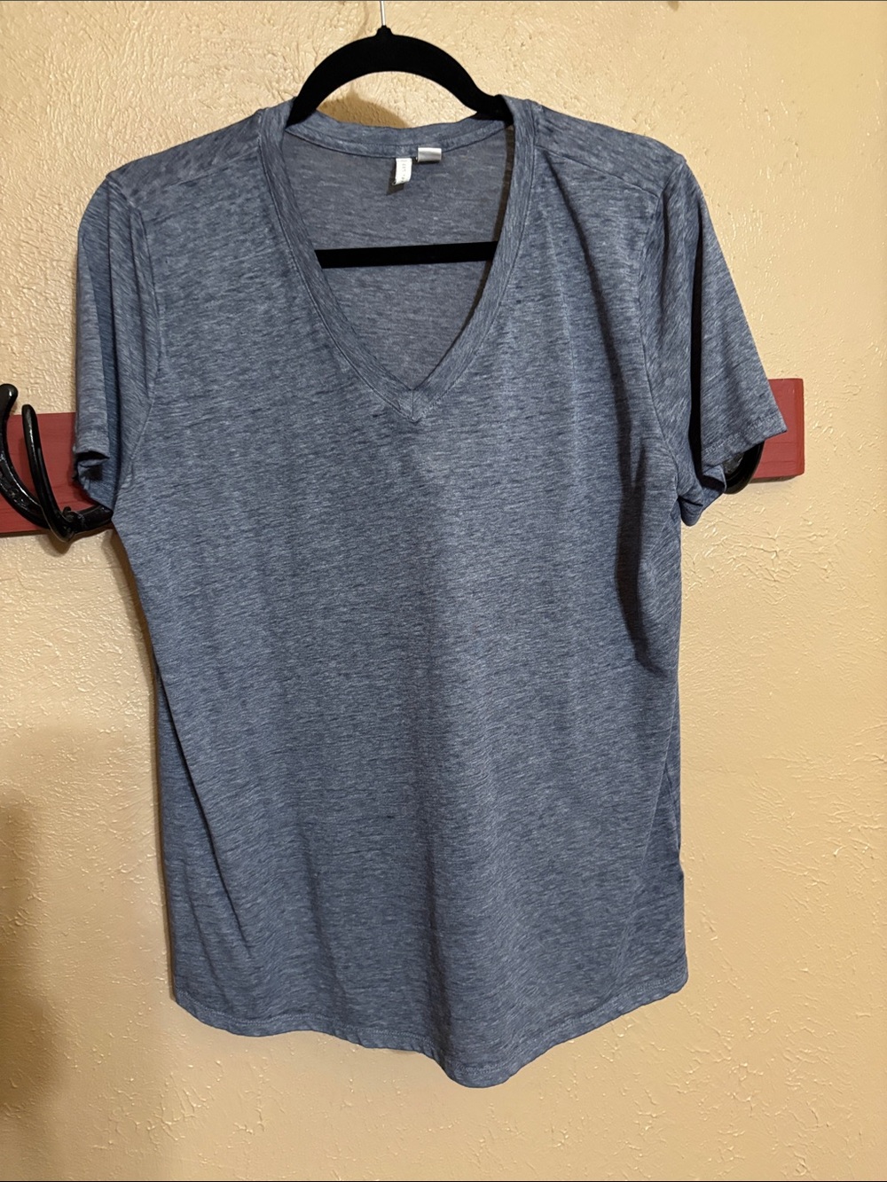 Cato Women's Heather Gray V-Neck Short Sleeve Tee